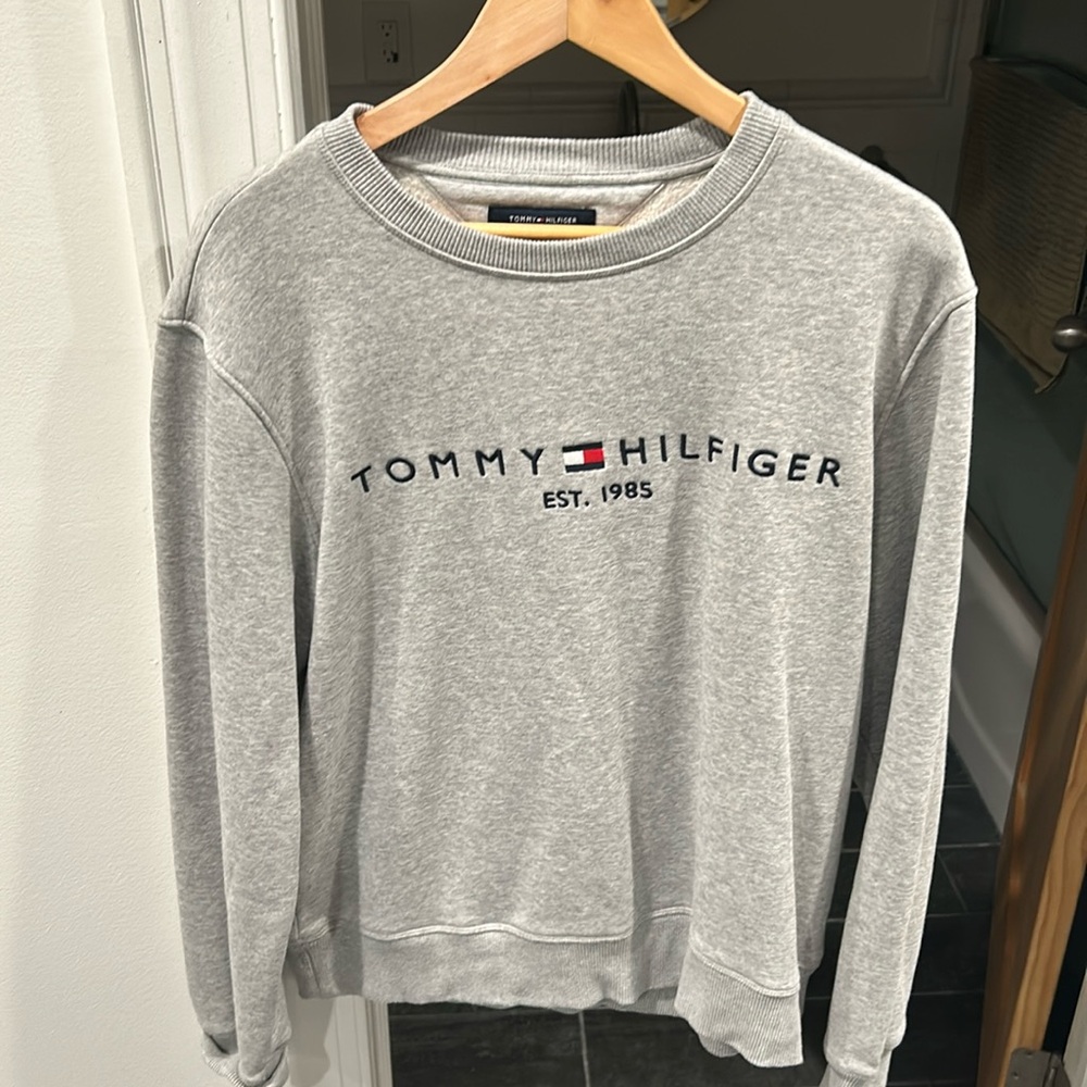 Like new Tommy Hilfiger Crewneck Sweater